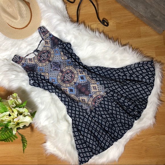 Dresses & Skirts - SOLD 💘Carly dress💘